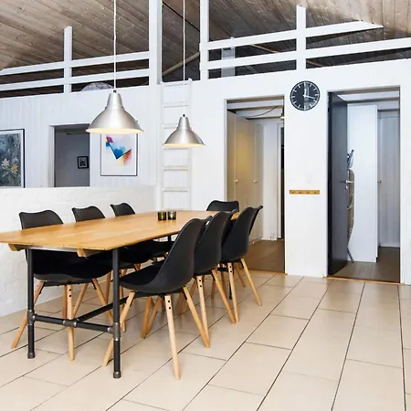 Hébergement de vacances 12 Person In Fano-by Traum *