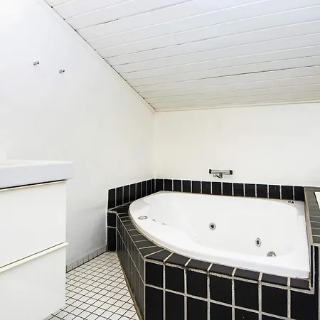 12 Person In Fano-by Traum * Fanø